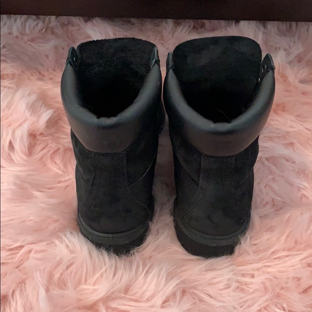 Black Timberlands - Picture 4 of 8